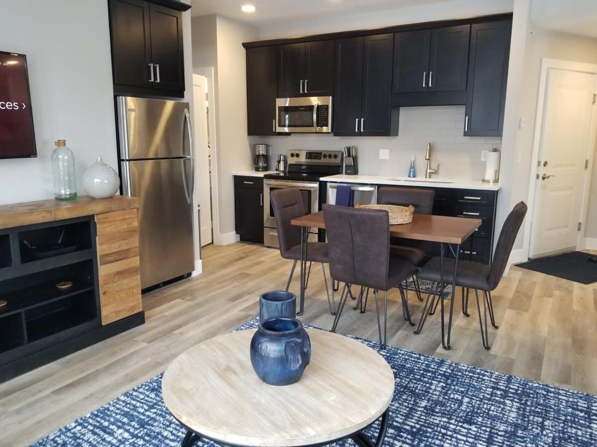 Downtown Traverse City Condo - Capri 209 Eksteriør billede